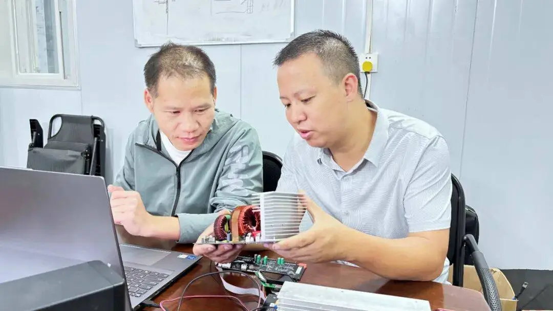 将打响, 与智能装备 将打响, 与智能装备