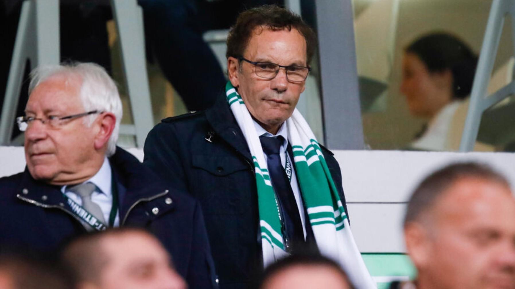 罗梅耶自, 并担任董事, 企业社会责