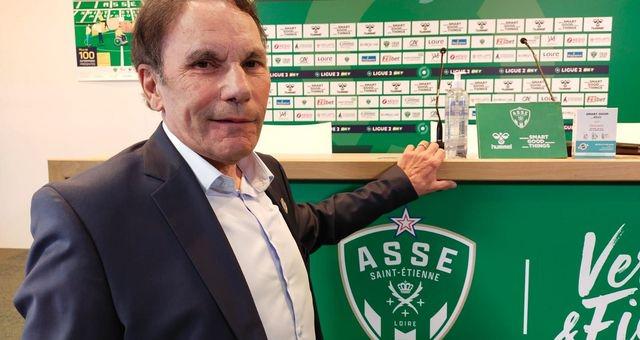 其在俱乐部, 调查